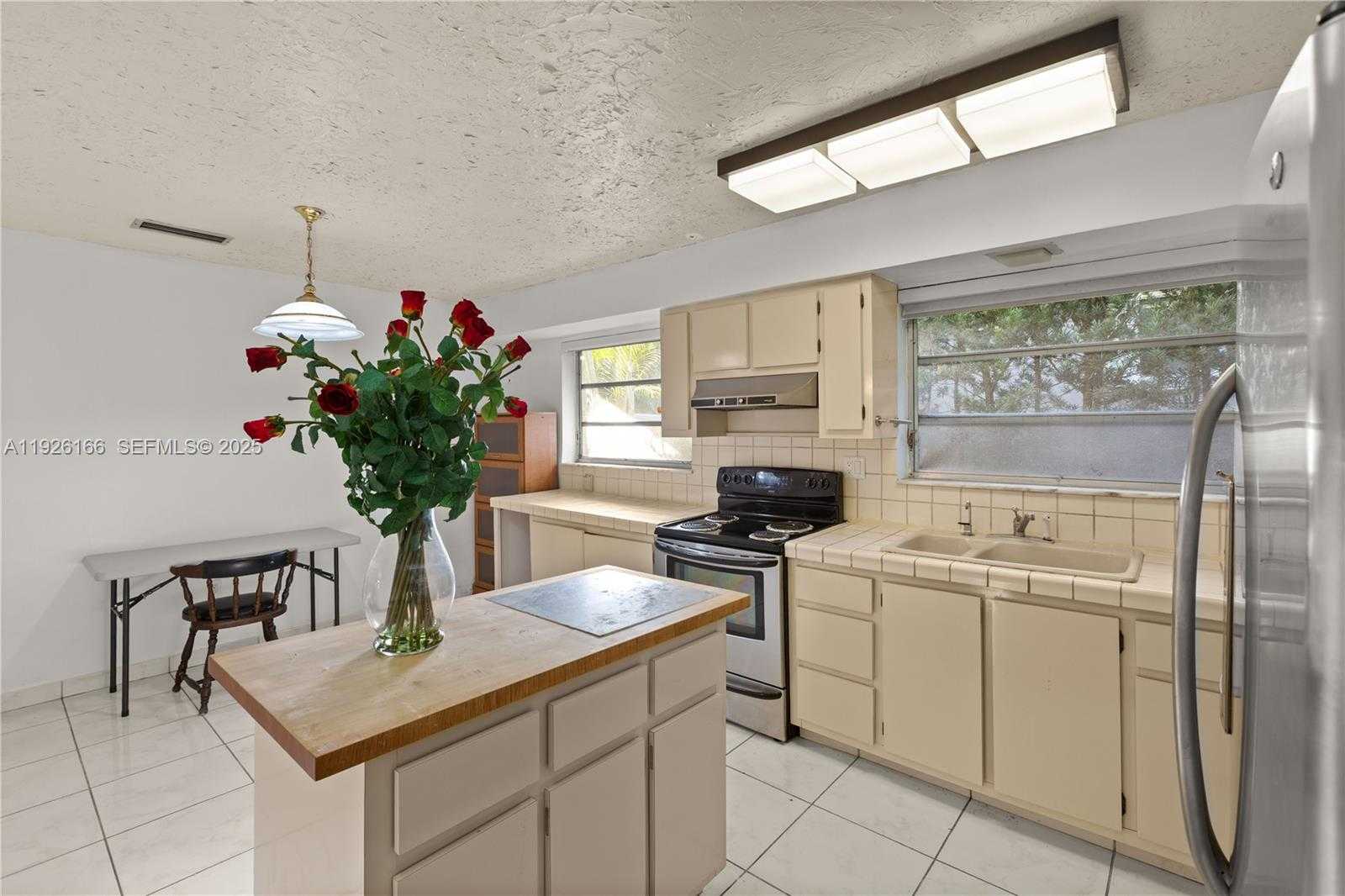 Small Image of 612 MINORCA AVE, Coral Gables Number 31