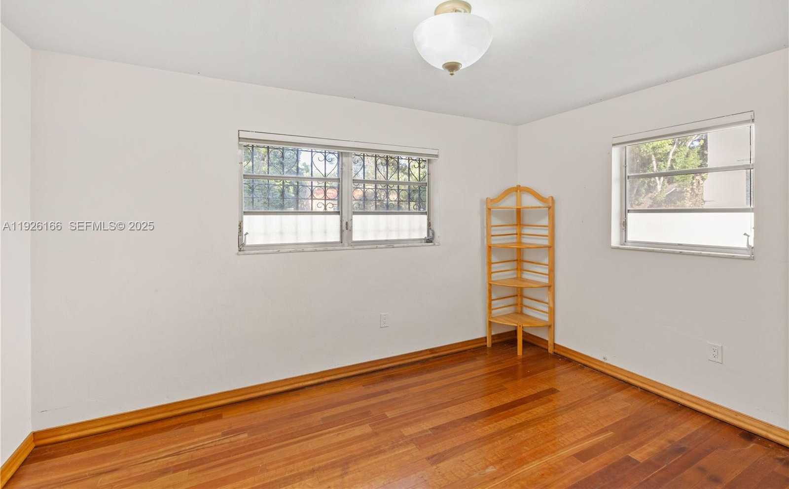 Small Image of 612 MINORCA AVE, Coral Gables Number 8