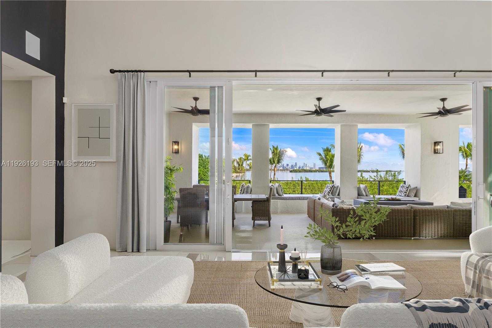 Small Image of 3333 POINCIANA AVE, Miami Number 16