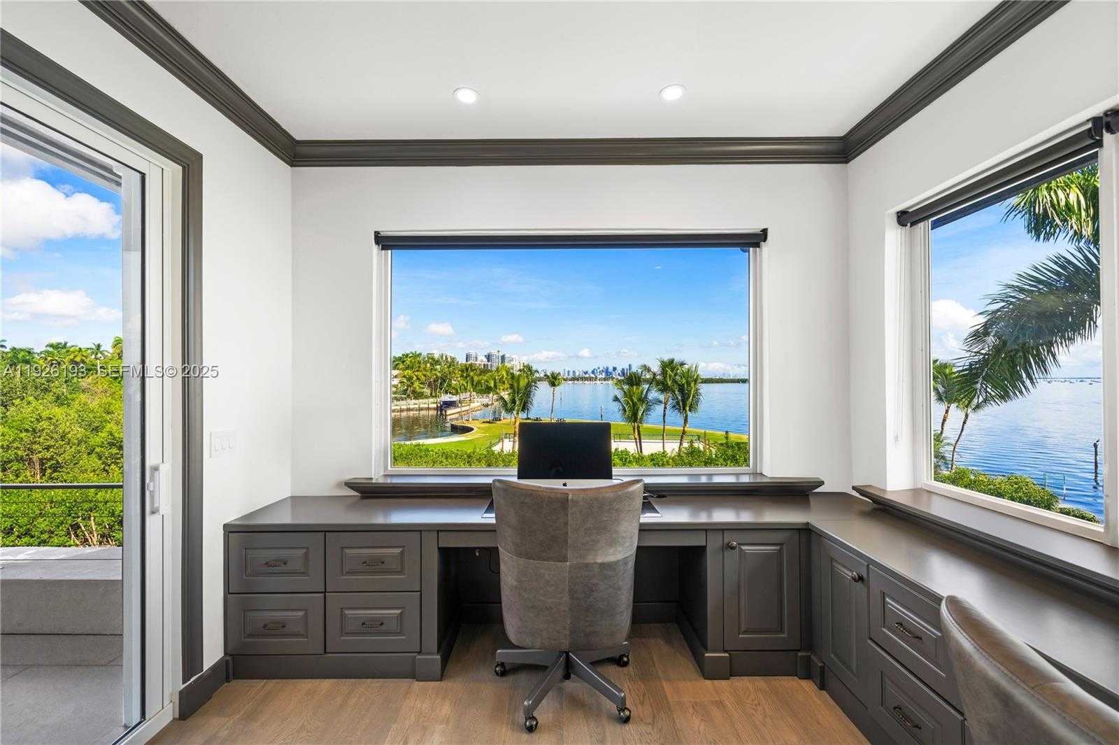 Small Image of 3333 POINCIANA AVE, Miami Number 32