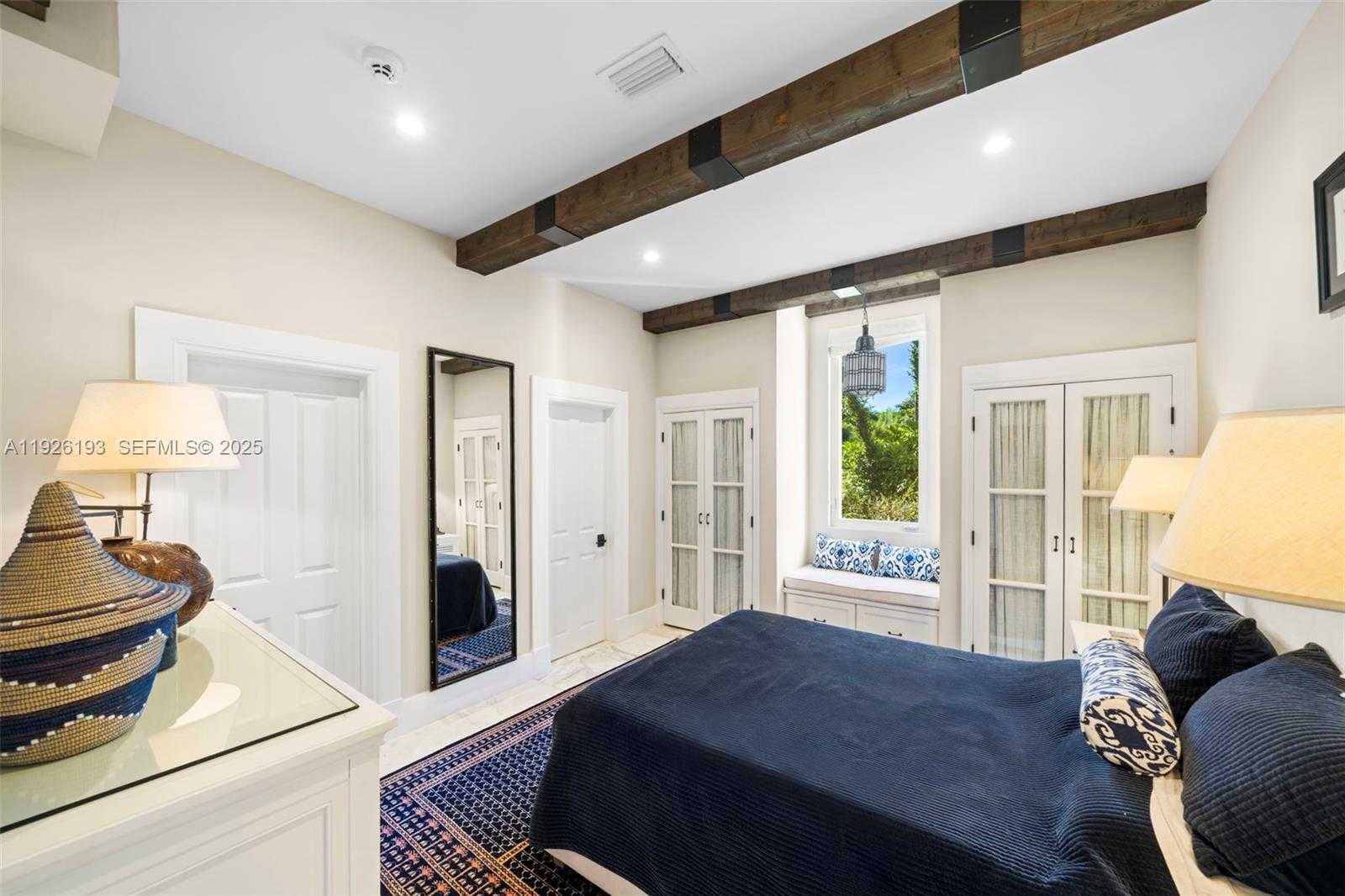 Small Image of 3333 POINCIANA AVE, Miami Number 36