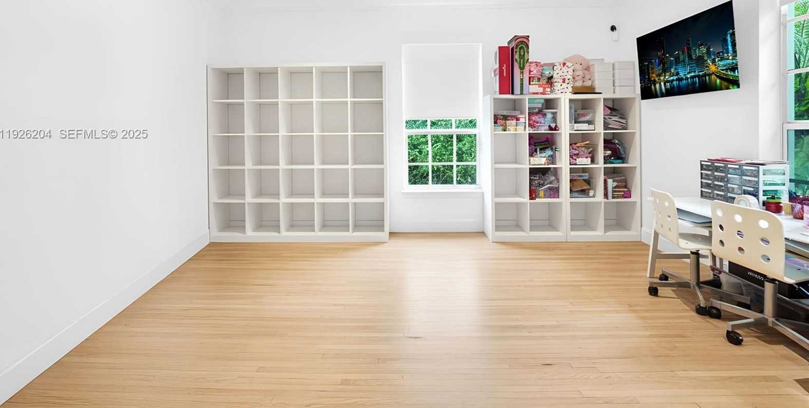 Small Image of 10121 EAST BROADVIEW DR, Bay Harbor Islands Number 14