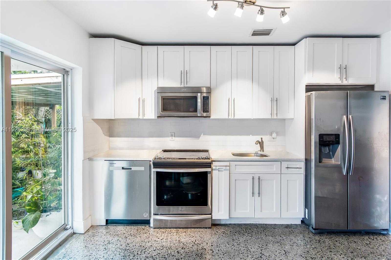 Small Image of 5300 NORTH WEST 1ST AVE, Oakland Park Number 4