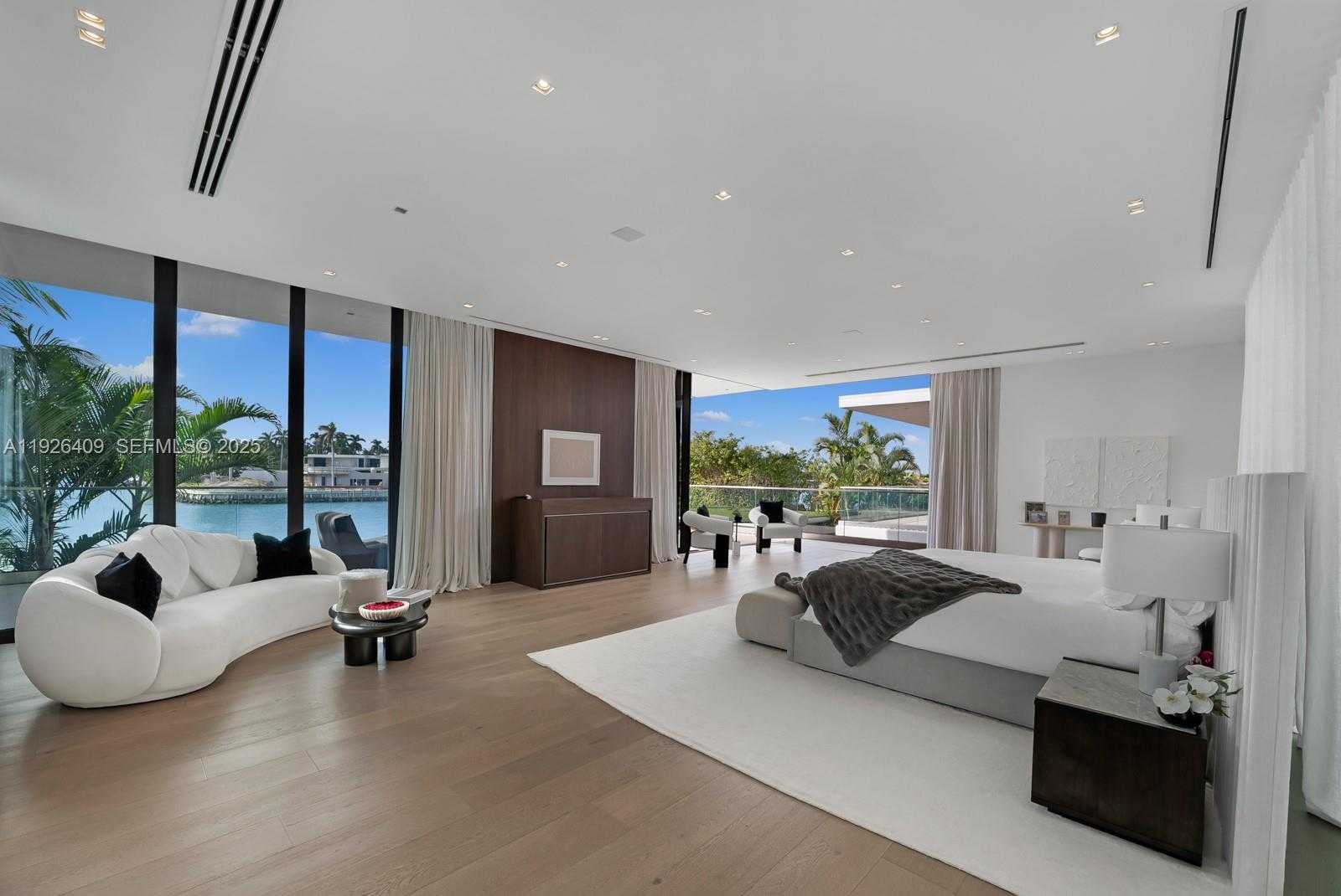 Small Image of 6480 ALLISON RD, Miami Beach Number 16