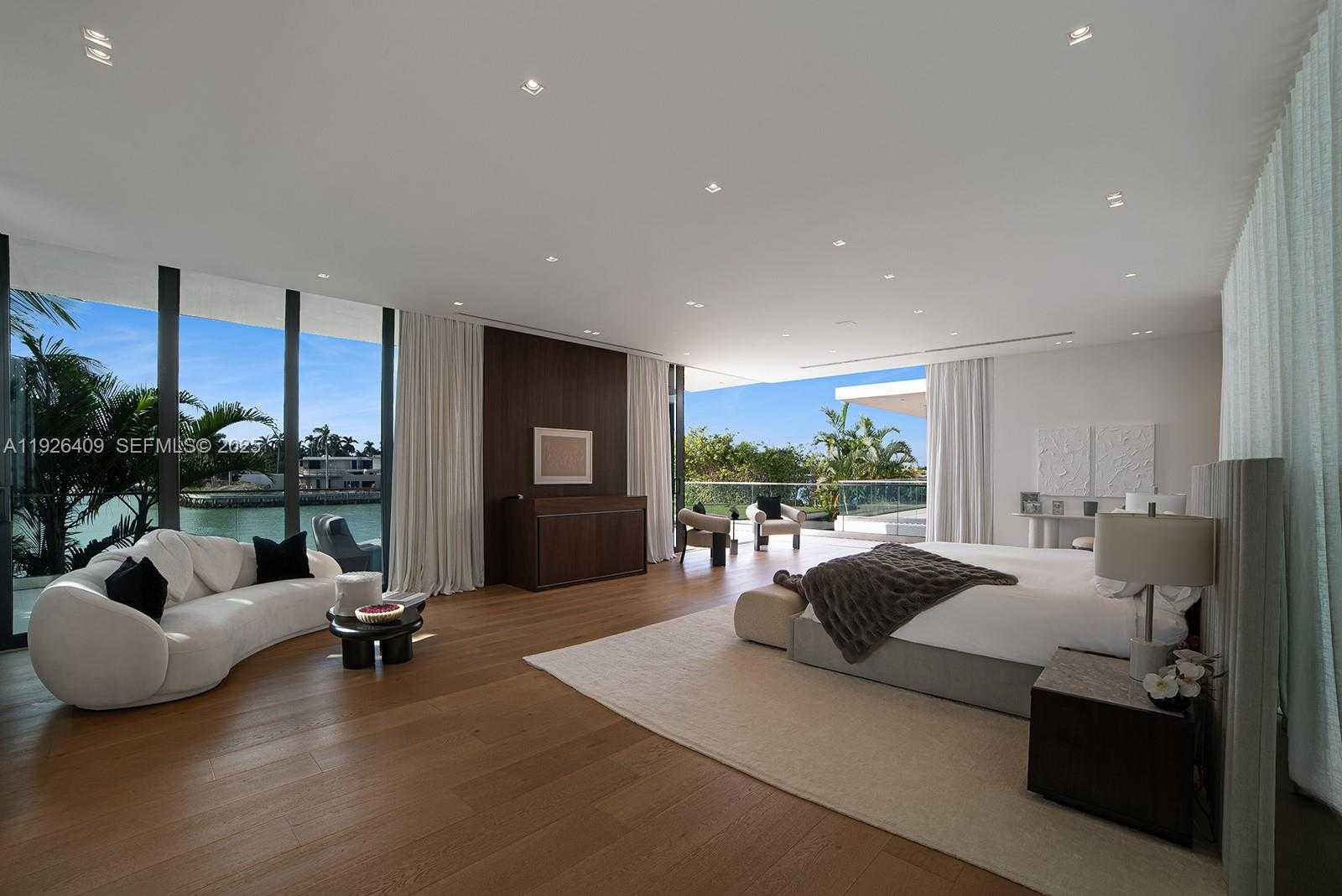 Small Image of 6480 ALLISON RD, Miami Beach Number 19