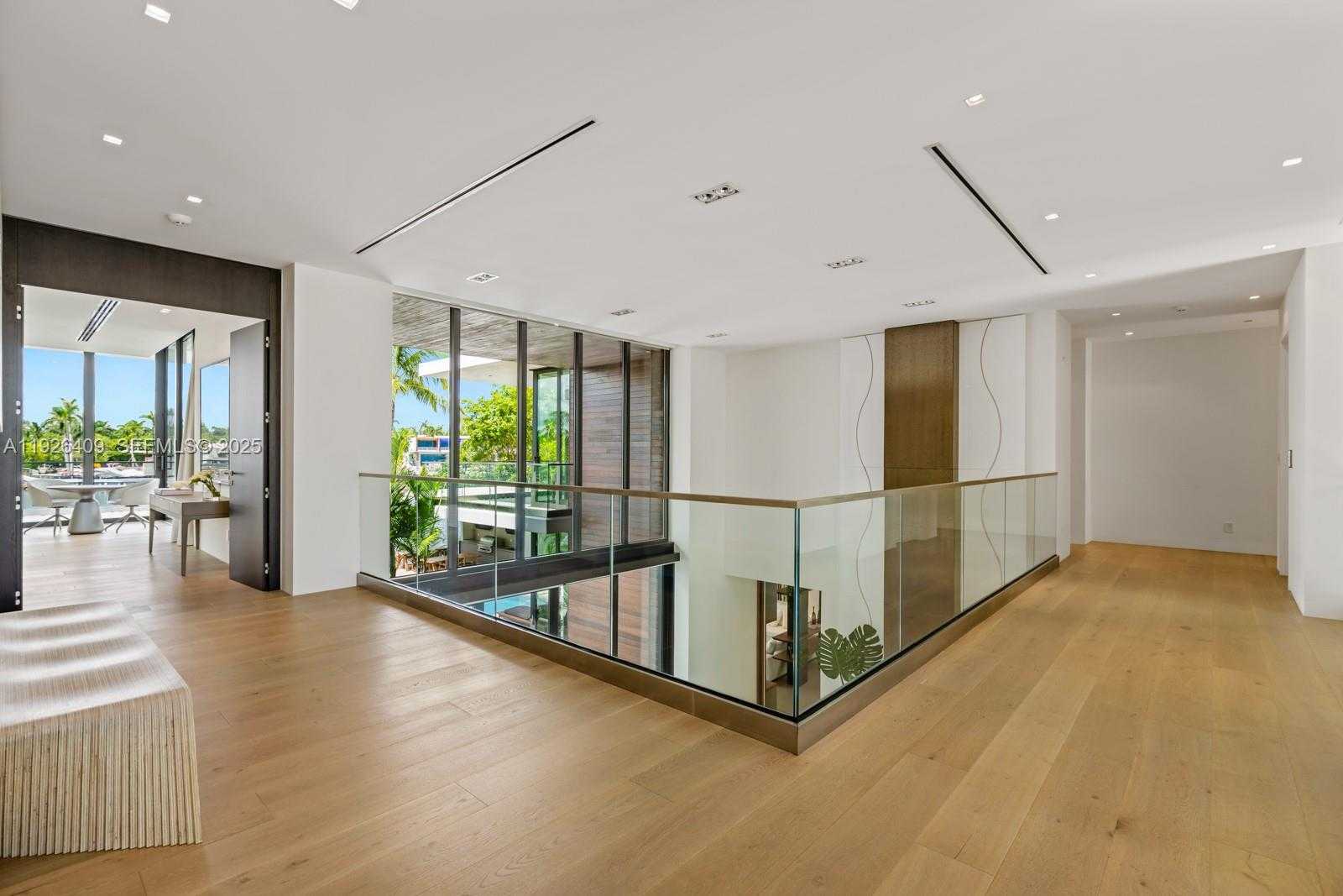 Small Image of 6480 ALLISON RD, Miami Beach Number 24