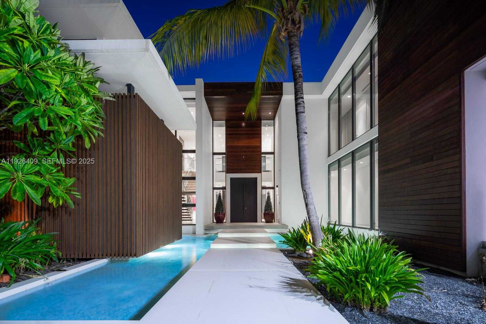 Small Image of 6480 ALLISON RD, Miami Beach Number 40