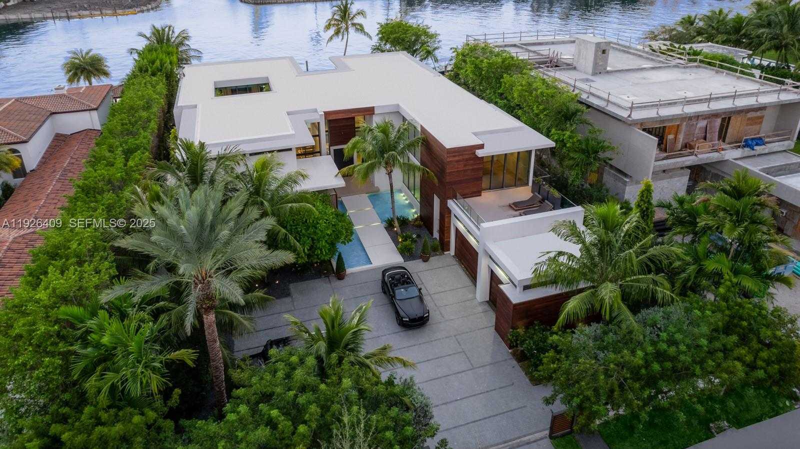 Small Image of 6480 ALLISON RD, Miami Beach Number 50