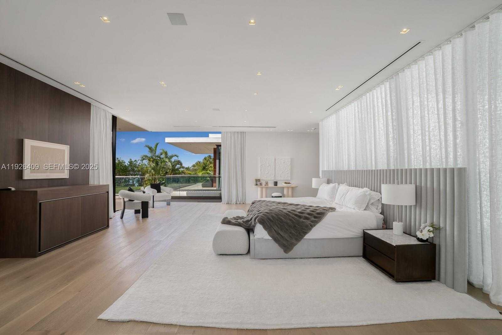 Small Image of 6480 ALLISON RD, Miami Beach Number 55