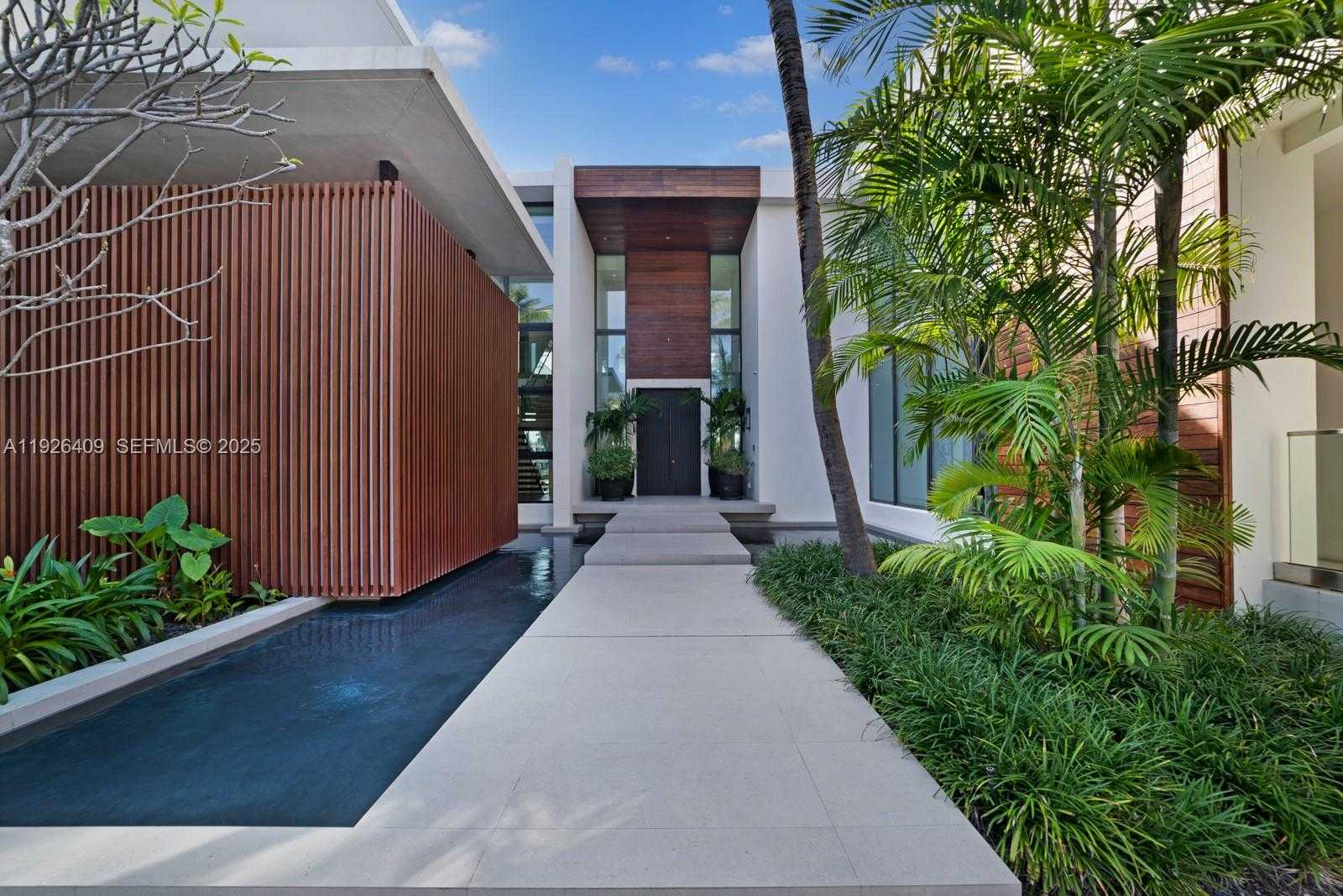 Small Image of 6480 ALLISON RD, Miami Beach Number 61