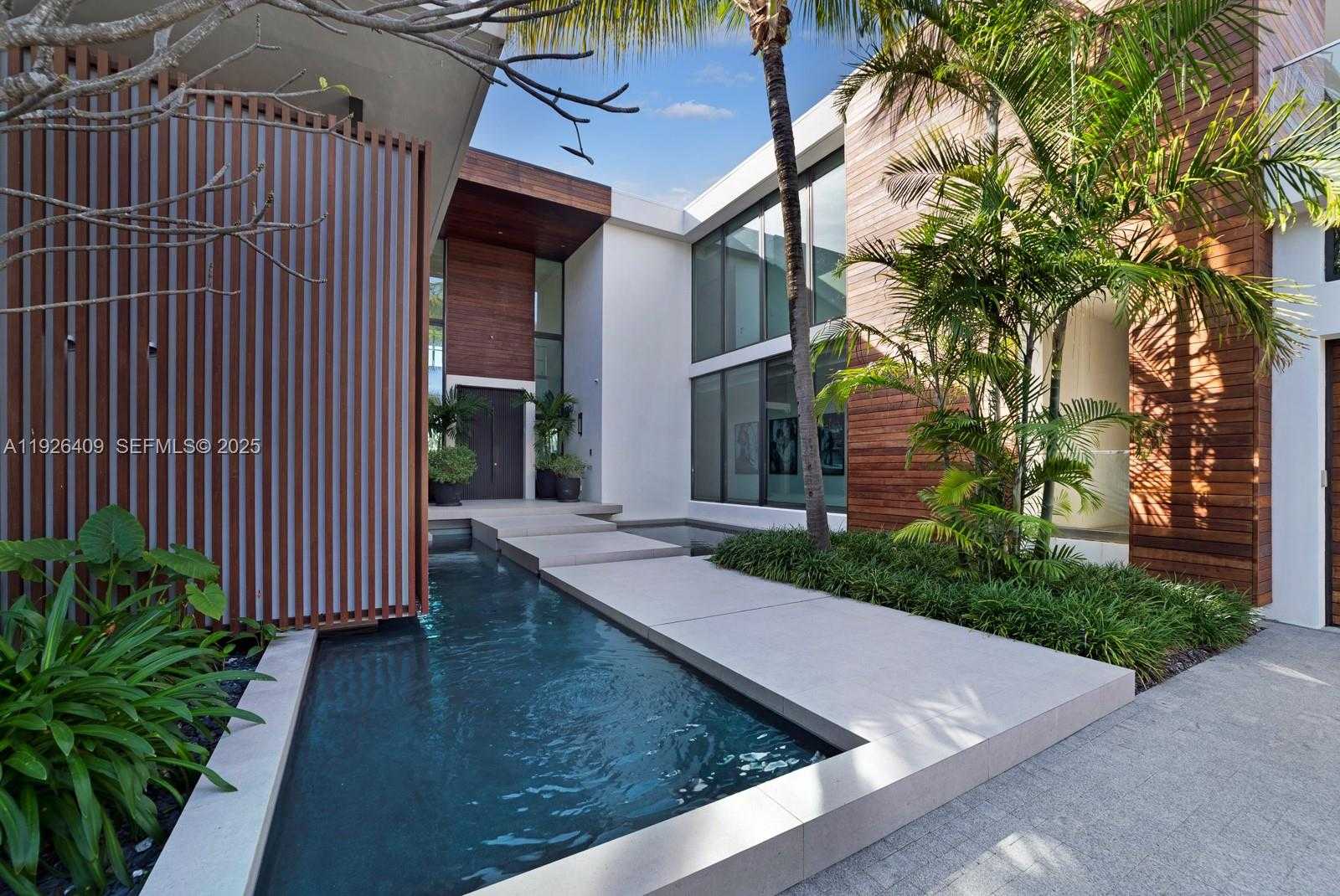 Small Image of 6480 ALLISON RD, Miami Beach Number 62