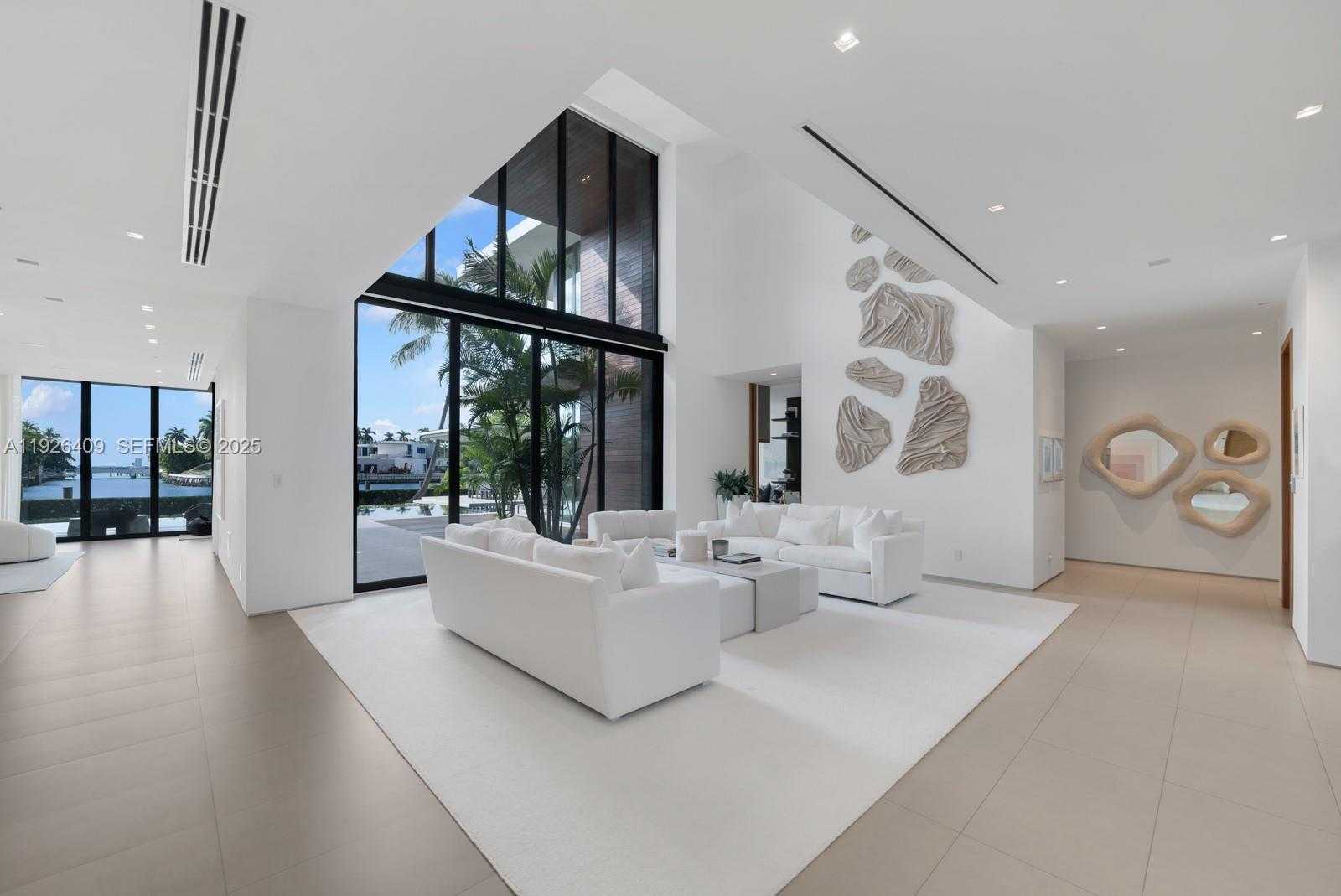 Small Image of 6480 ALLISON RD, Miami Beach Number 8