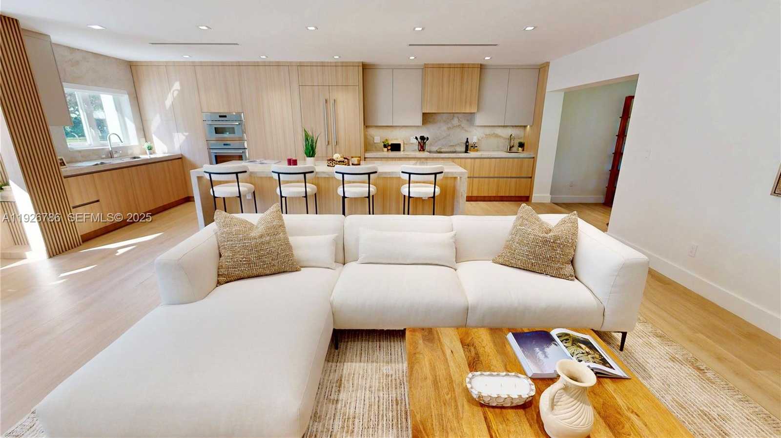 Small Image of 6011 MAYNADA ST, Coral Gables Number 4