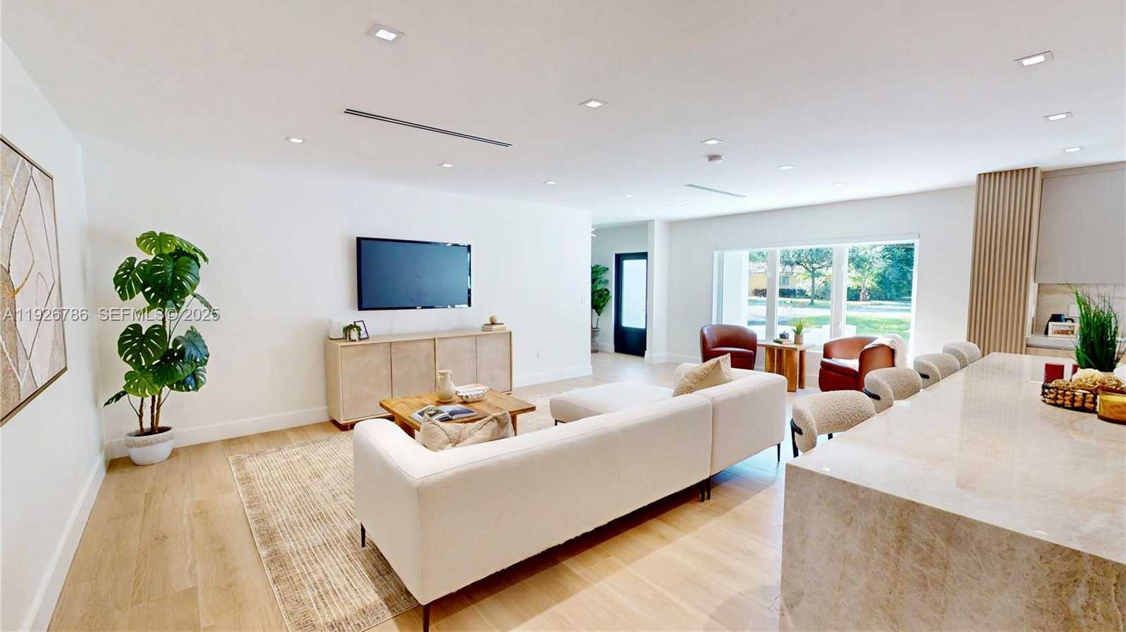 Small Image of 6011 MAYNADA ST, Coral Gables Number 5