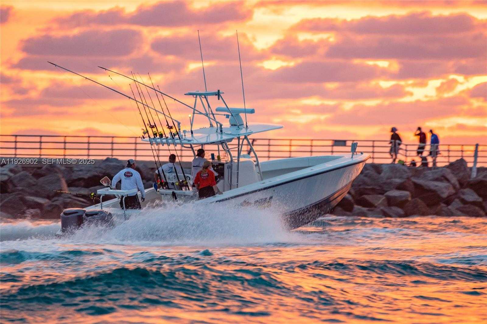 Small Image of 19651 RIVERSIDE DR, Jupiter Number 34