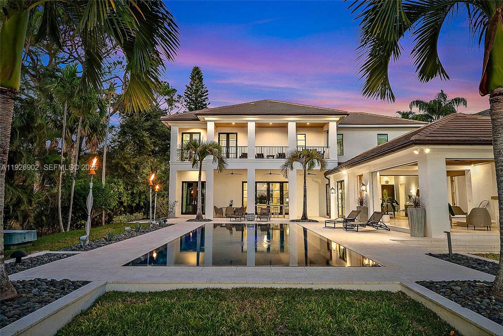 Small Image of 19651 RIVERSIDE DR, Jupiter Number 5