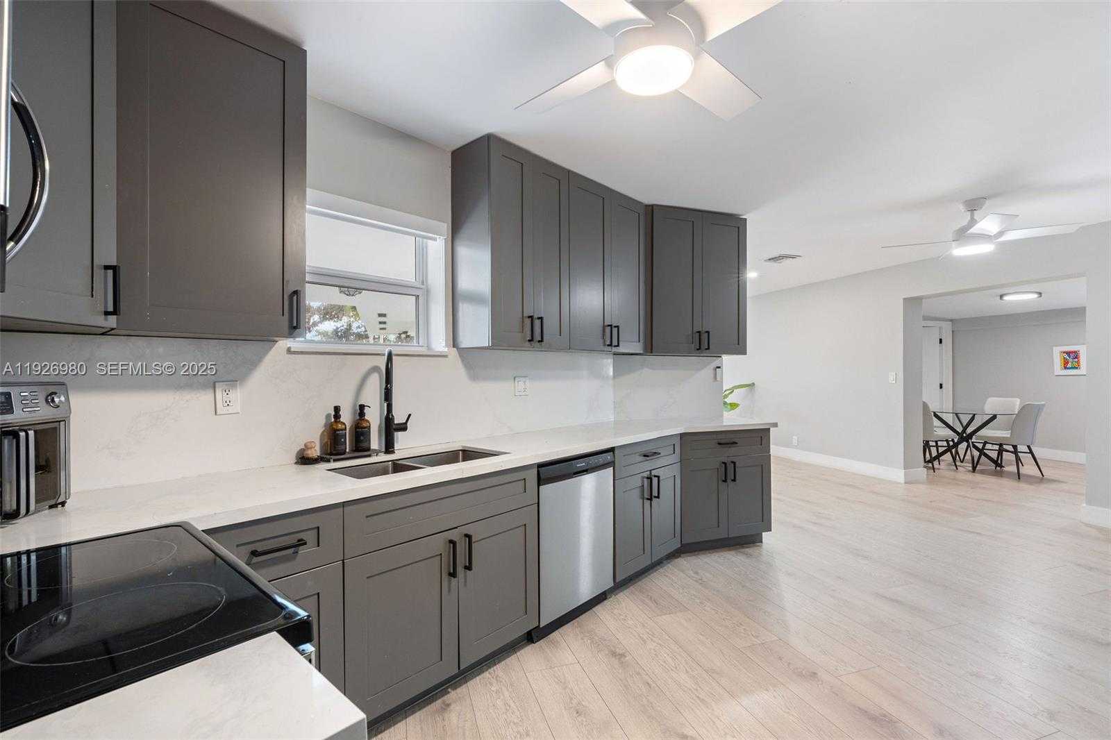 Small Image of 10650 NORTH EAST 11TH CT, Miami Shores Number 11