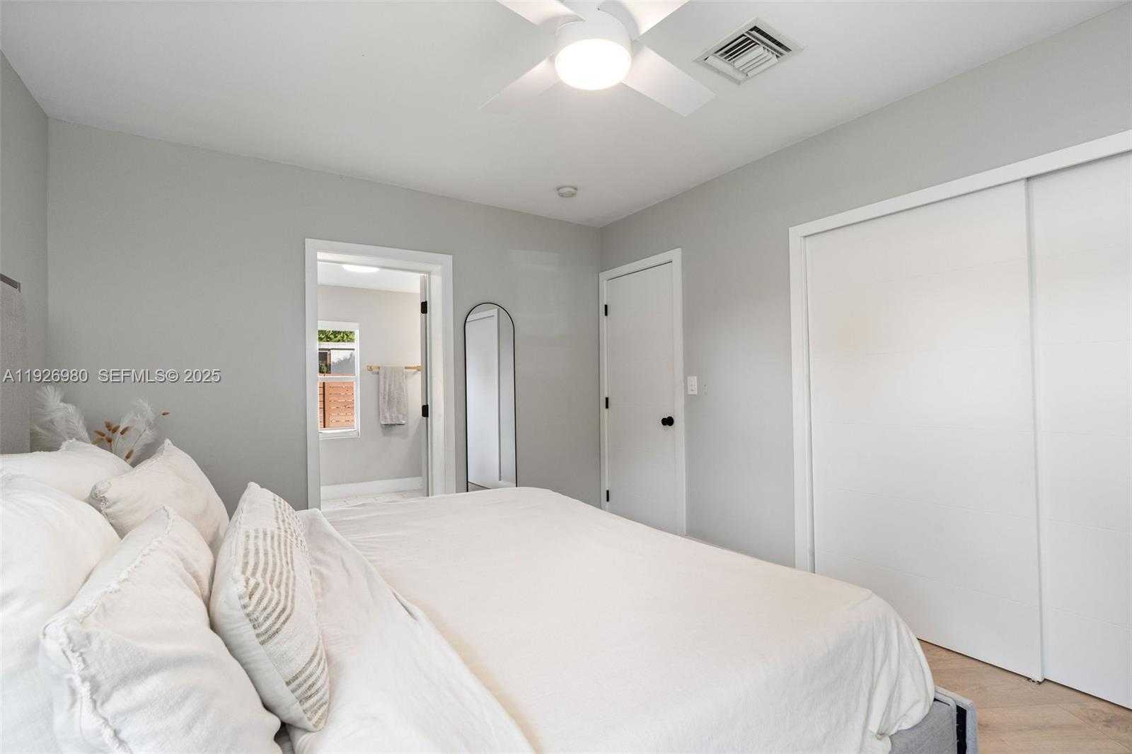 Small Image of 10650 NORTH EAST 11TH CT, Miami Shores Number 14