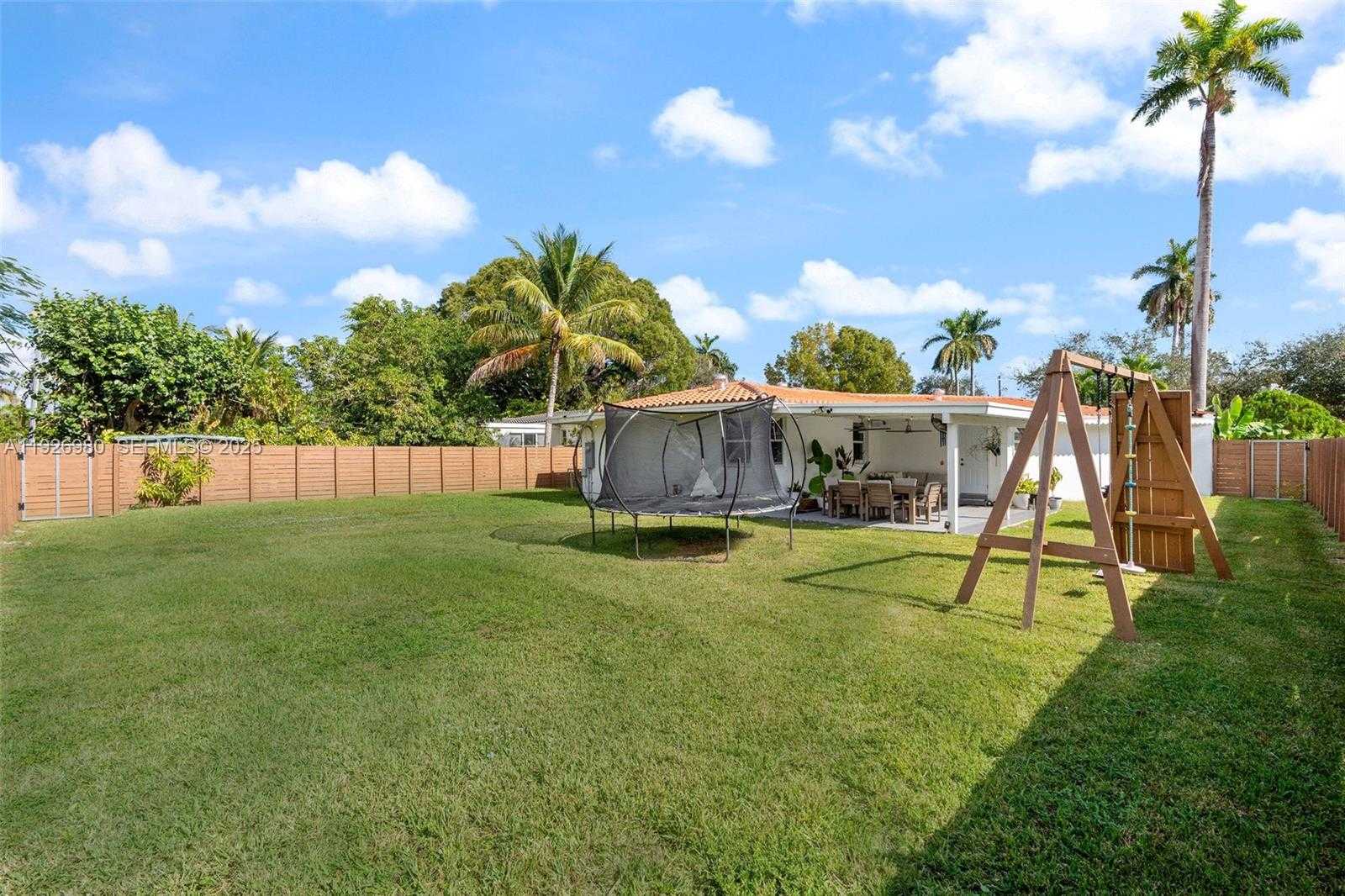 Small Image of 10650 NORTH EAST 11TH CT, Miami Shores Number 29