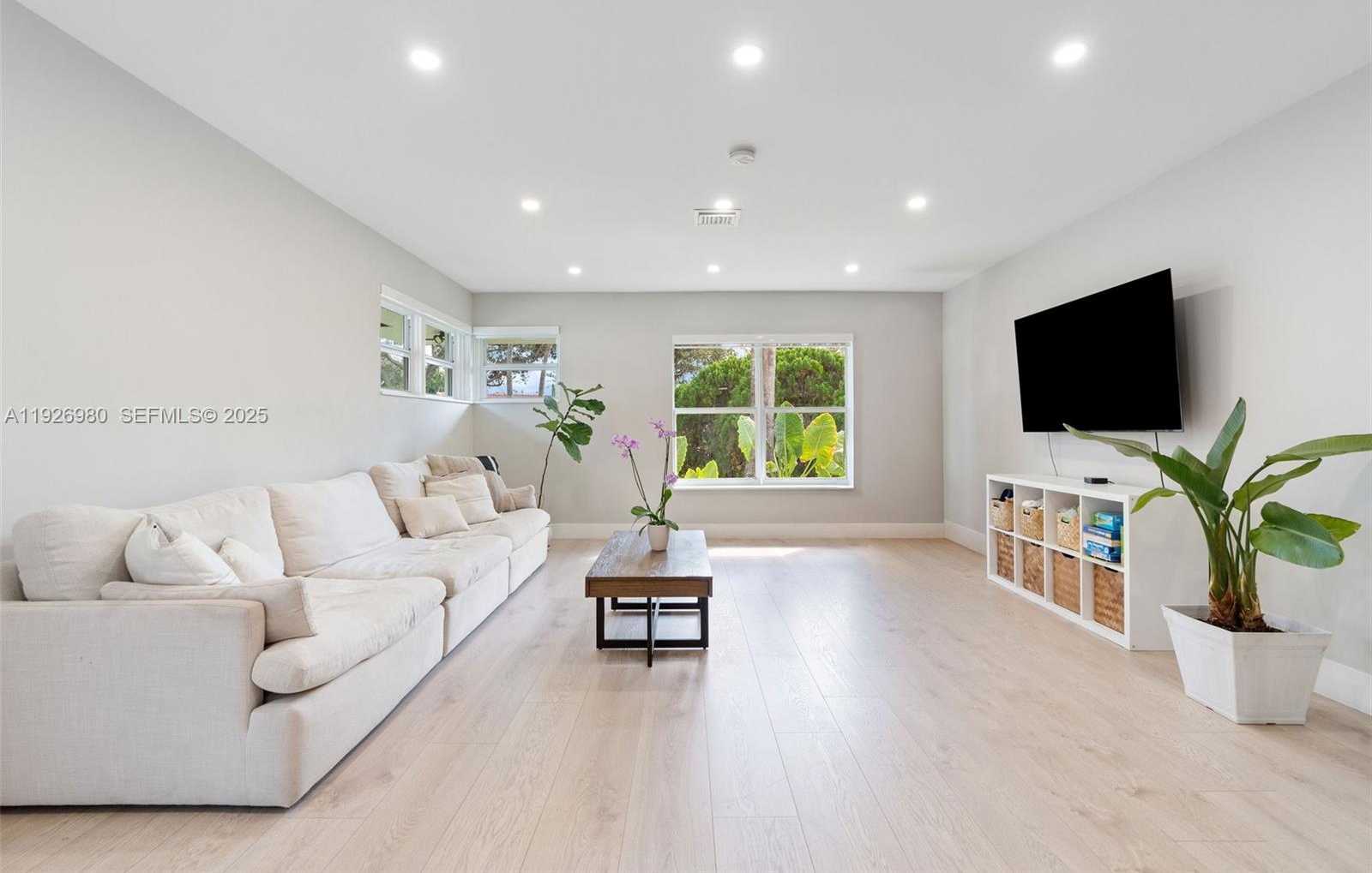 Small Image of 10650 NORTH EAST 11TH CT, Miami Shores Number 5