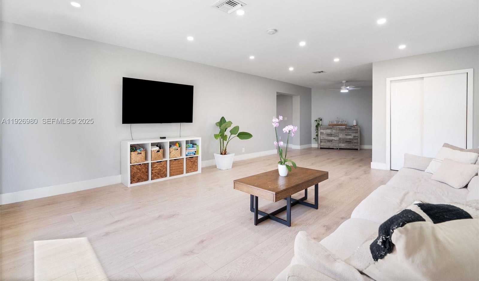 Small Image of 10650 NORTH EAST 11TH CT, Miami Shores Number 6