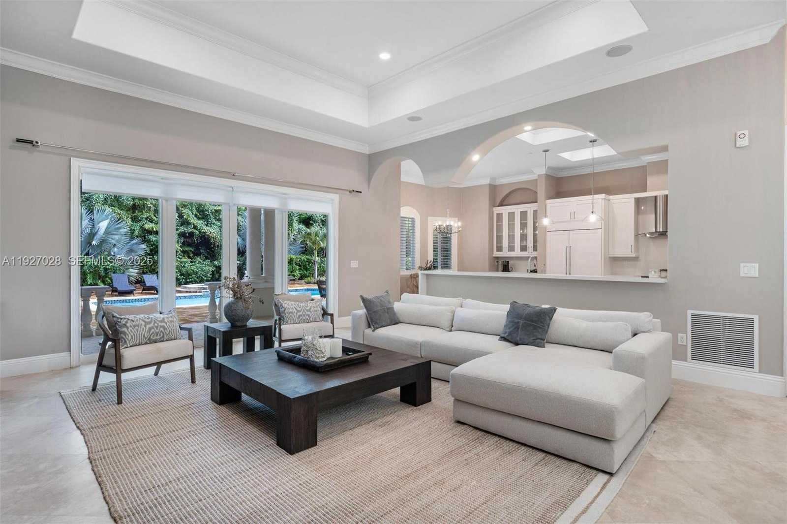 Small Image of 6890 SOUTH WEST 94TH ST, Pinecrest Number 29