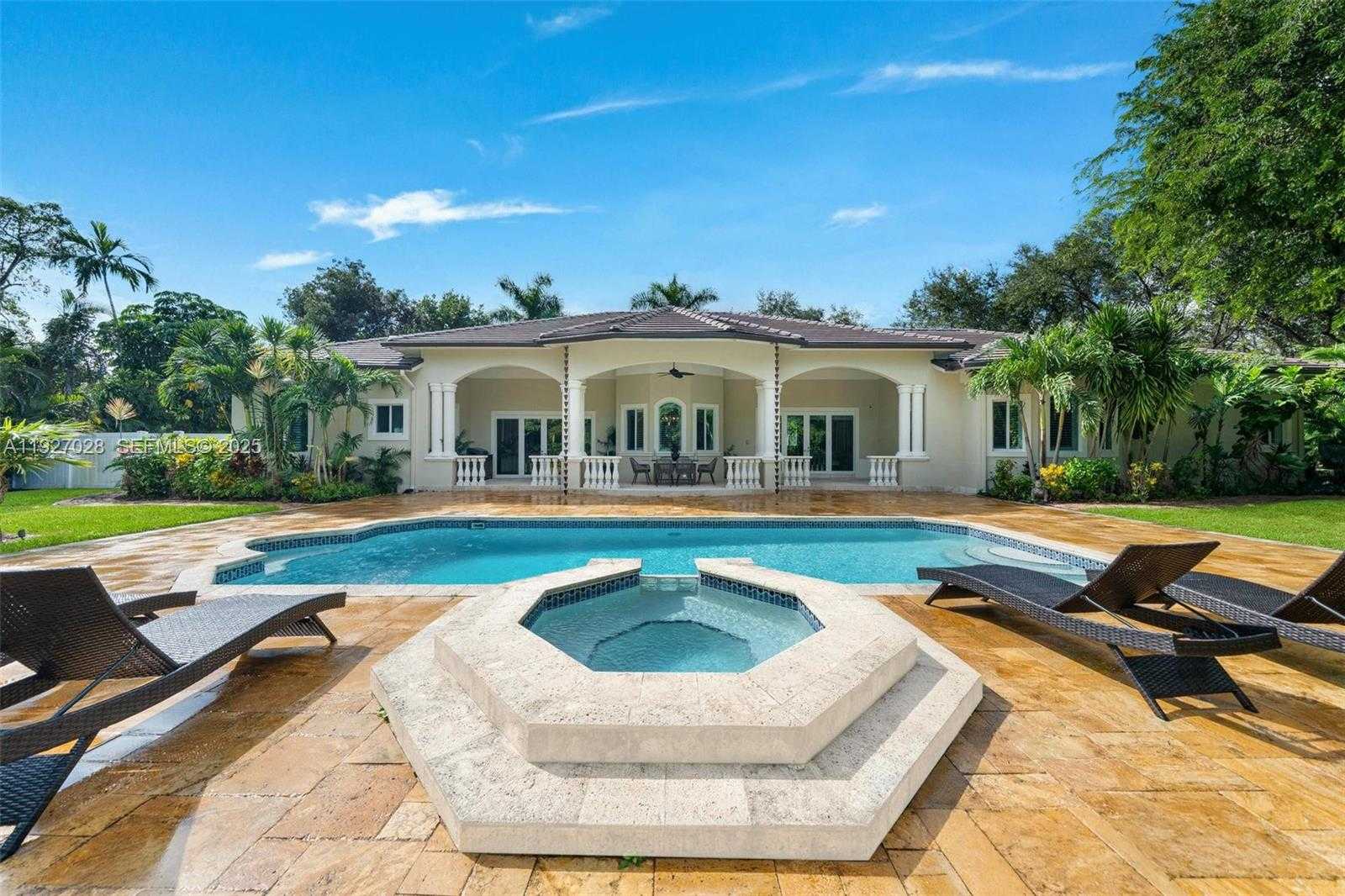 Small Image of 6890 SOUTH WEST 94TH ST, Pinecrest Number 35