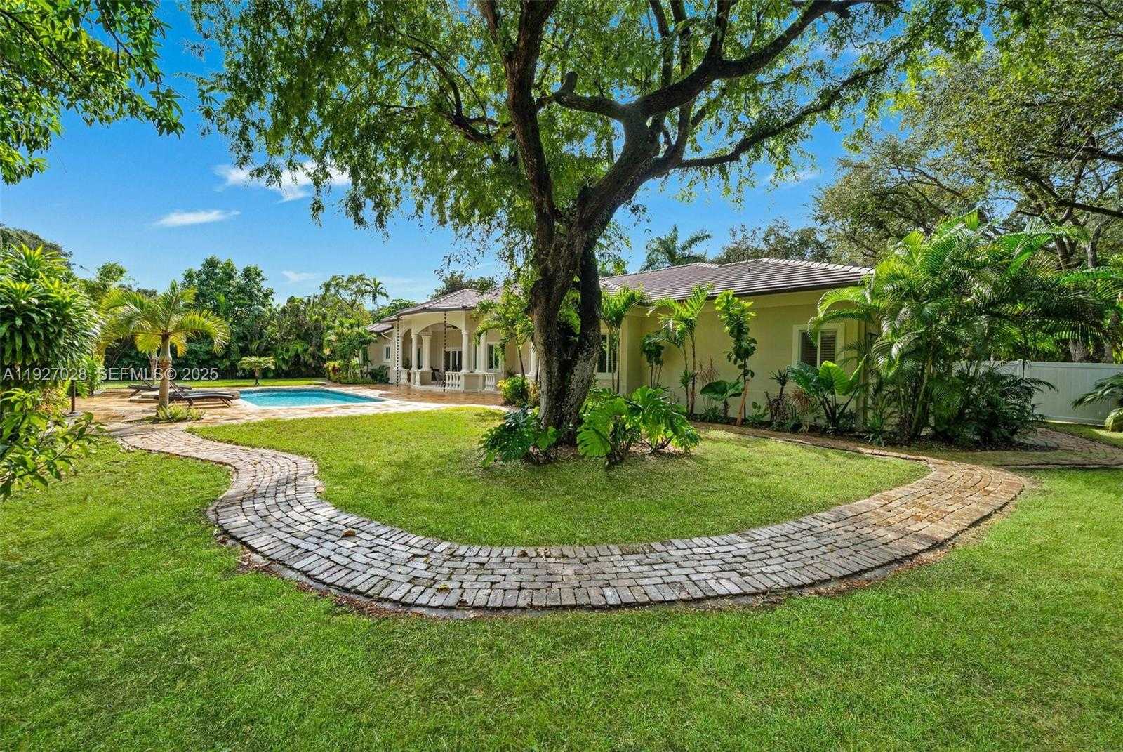 Small Image of 6890 SOUTH WEST 94TH ST, Pinecrest Number 44