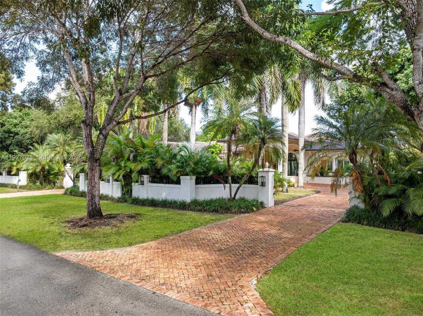 Small Image of 6890 SOUTH WEST 94TH ST, Pinecrest Number 73