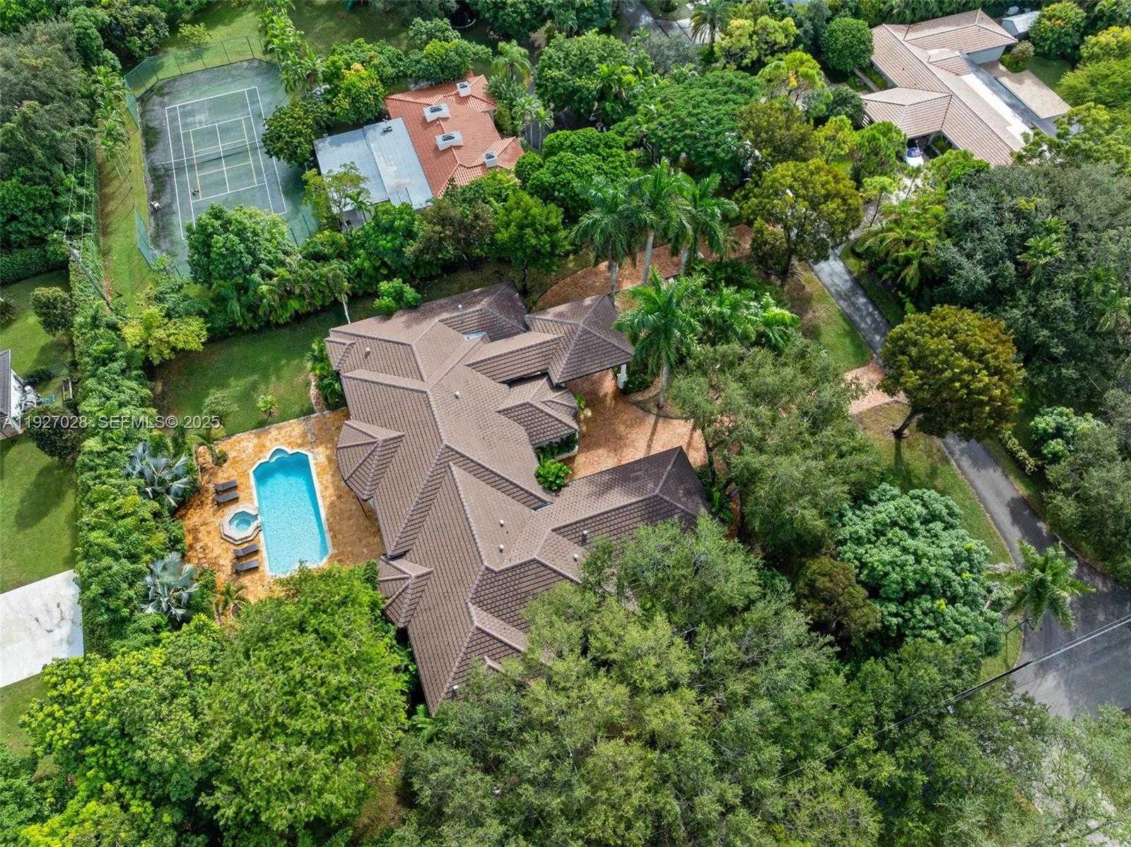 Small Image of 6890 SOUTH WEST 94TH ST, Pinecrest Number 79