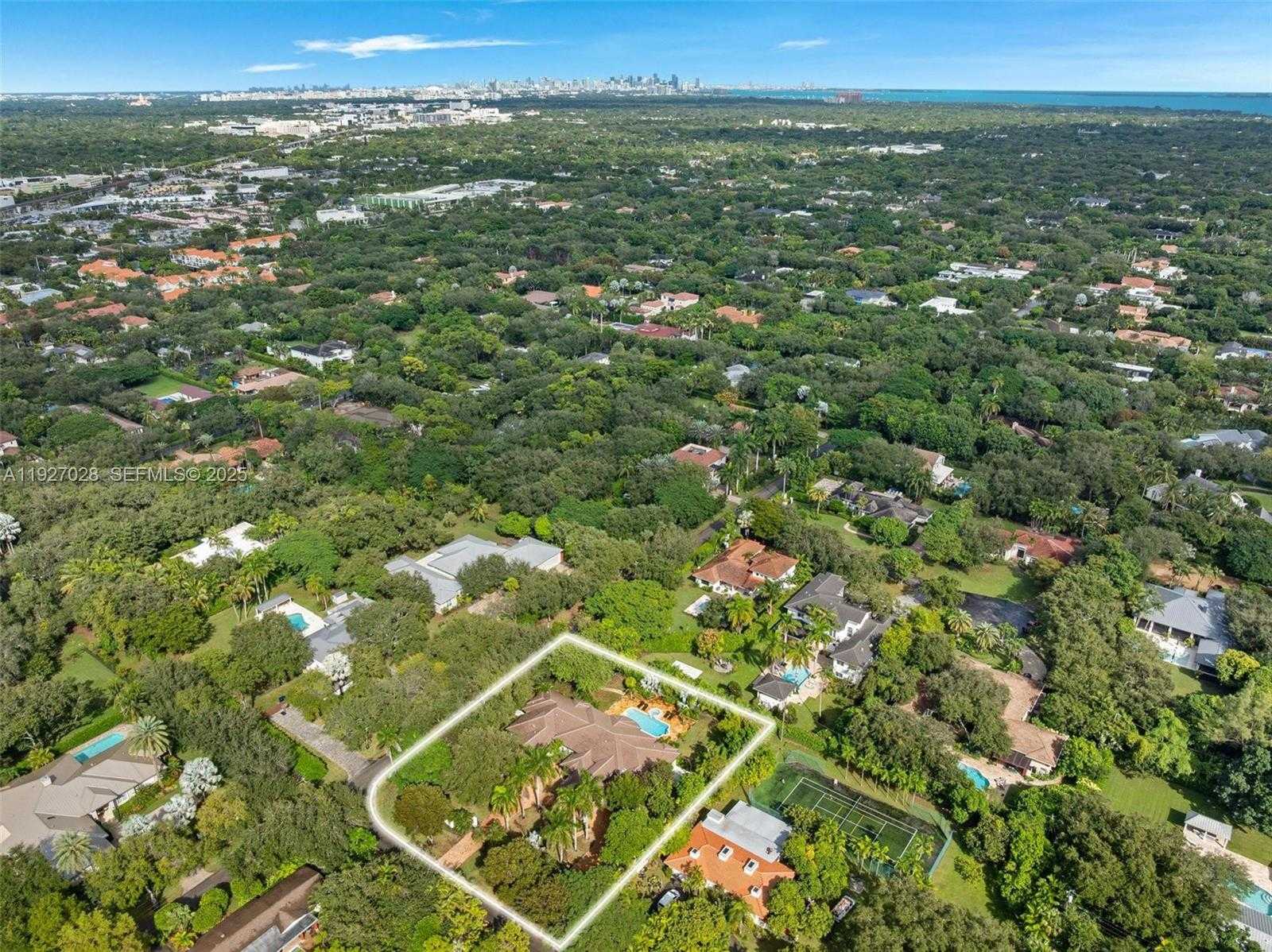 Small Image of 6890 SOUTH WEST 94TH ST, Pinecrest Number 85