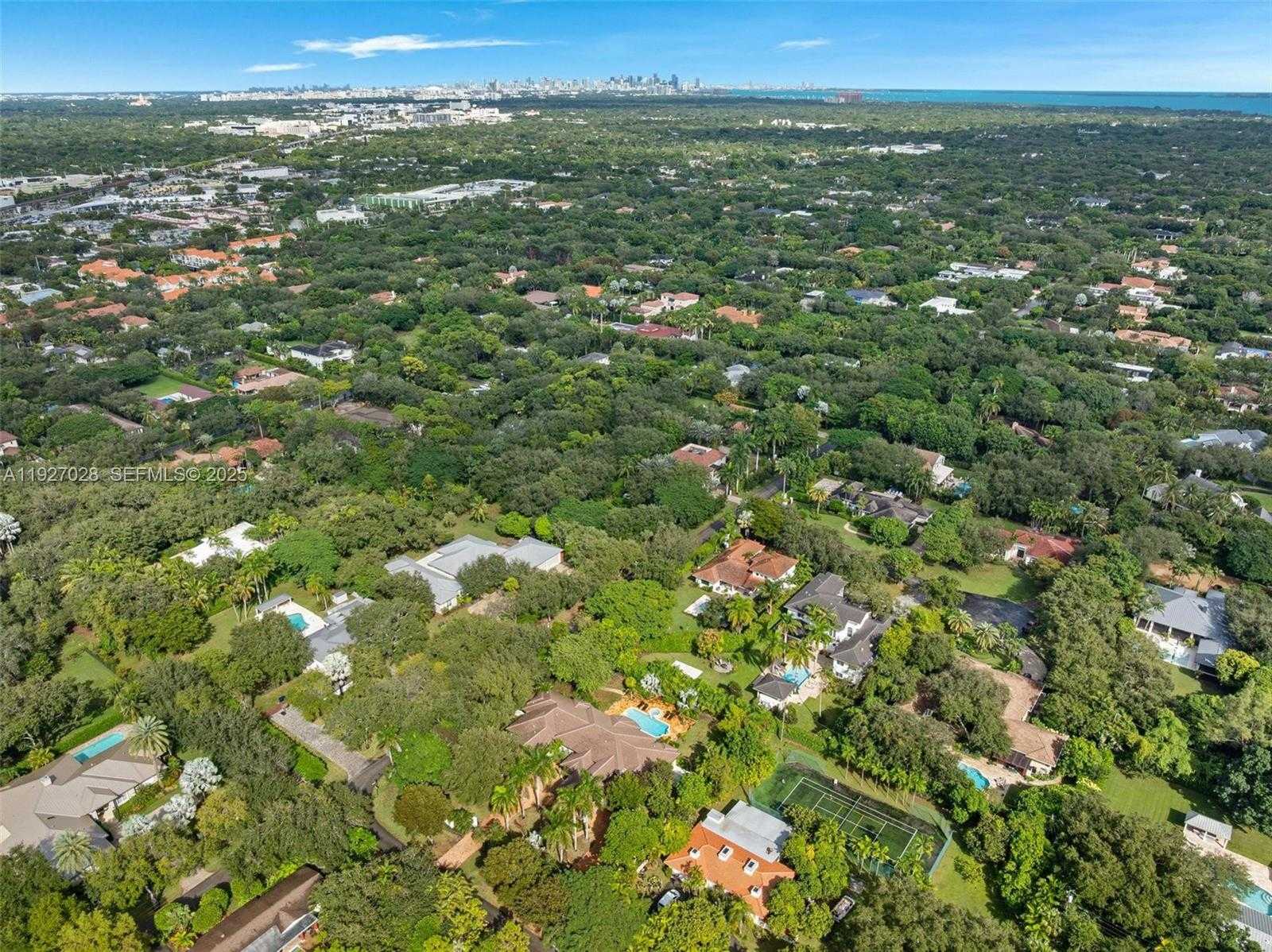 Small Image of 6890 SOUTH WEST 94TH ST, Pinecrest Number 86