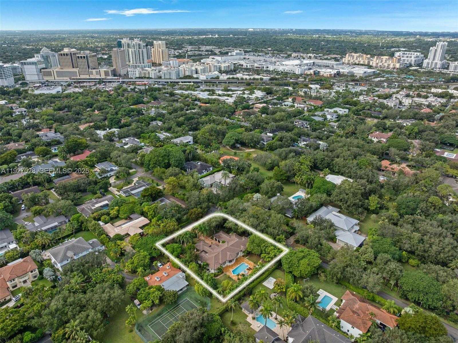 Small Image of 6890 SOUTH WEST 94TH ST, Pinecrest Number 89