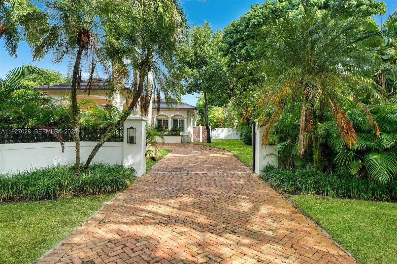 Small Image of 6890 SOUTH WEST 94TH ST, Pinecrest Number 9