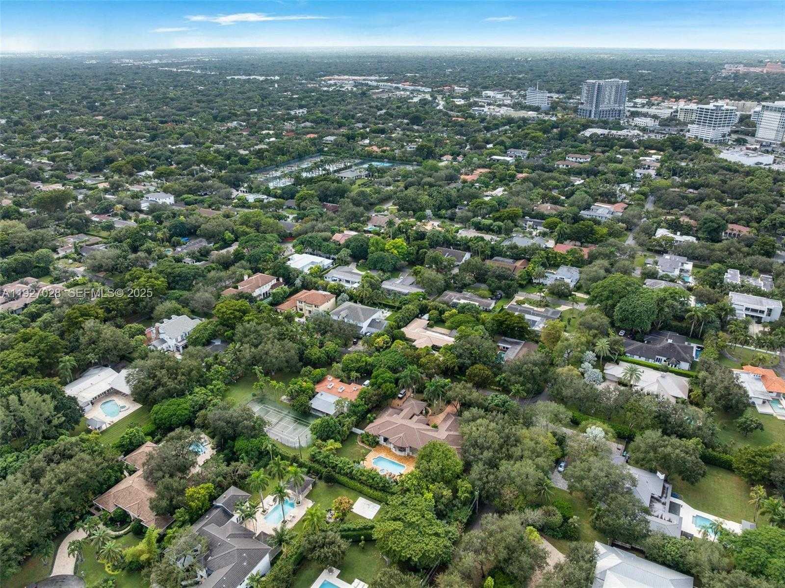 Small Image of 6890 SOUTH WEST 94TH ST, Pinecrest Number 92