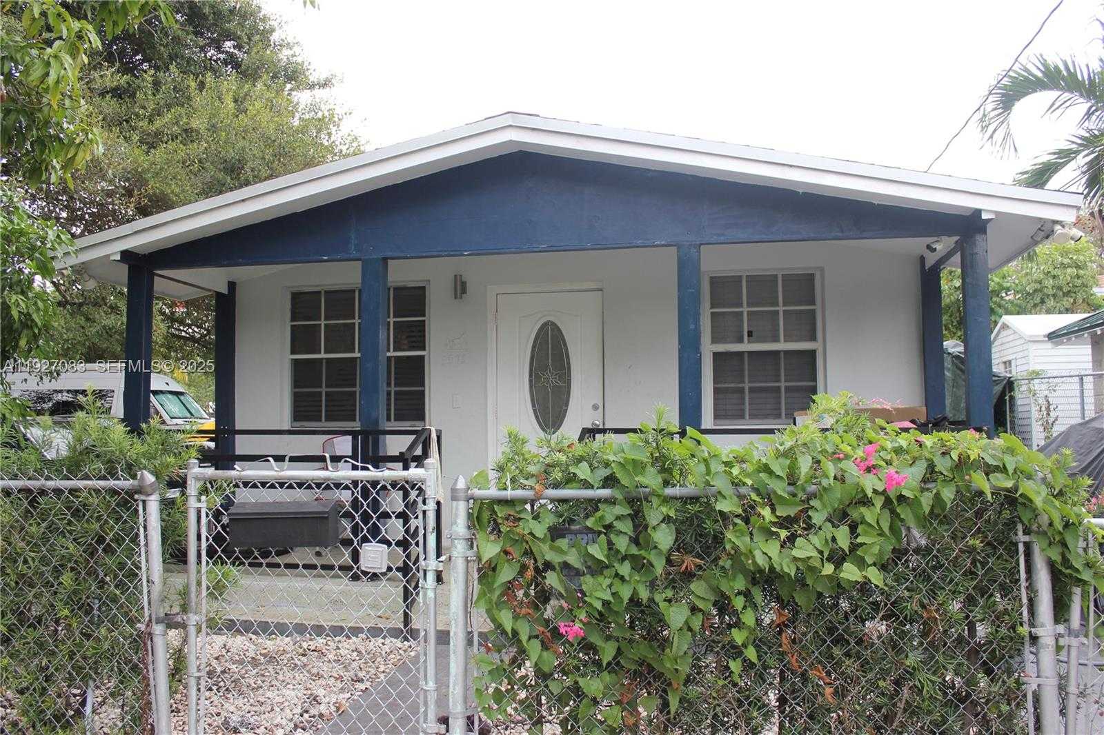 Small Image of 5573 NORTH EAST 3RD AVE, Miami Number 2