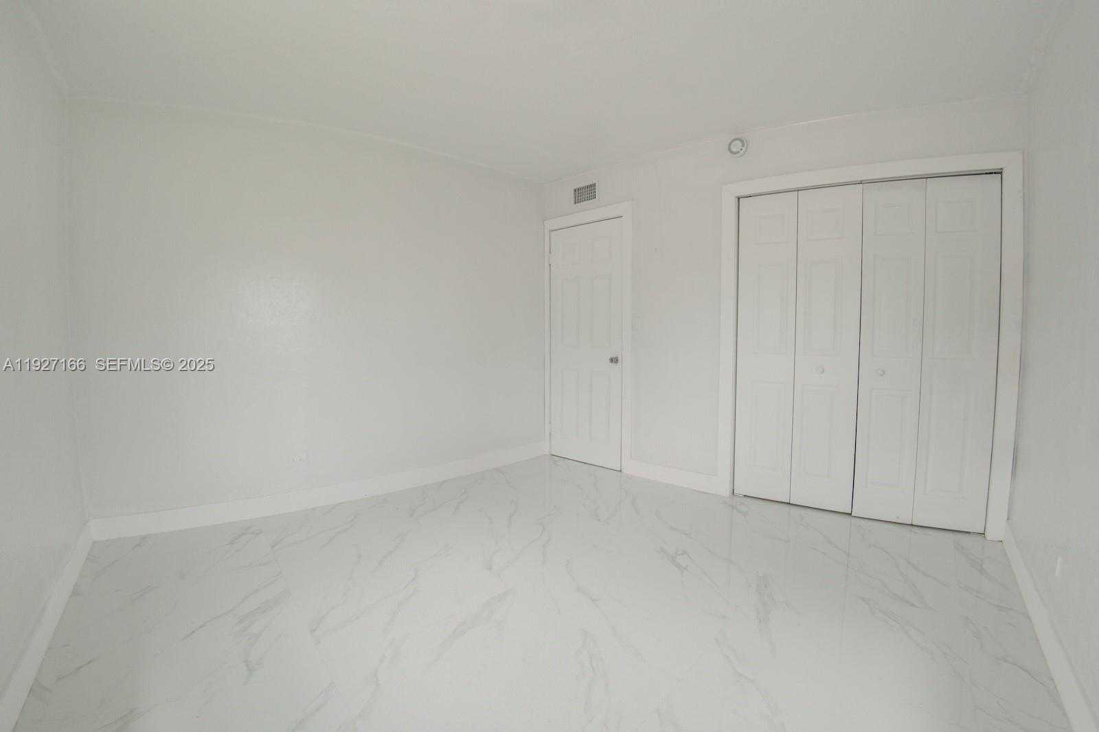 Small Image of 14920 GARFIELD DR, Homestead Number 17