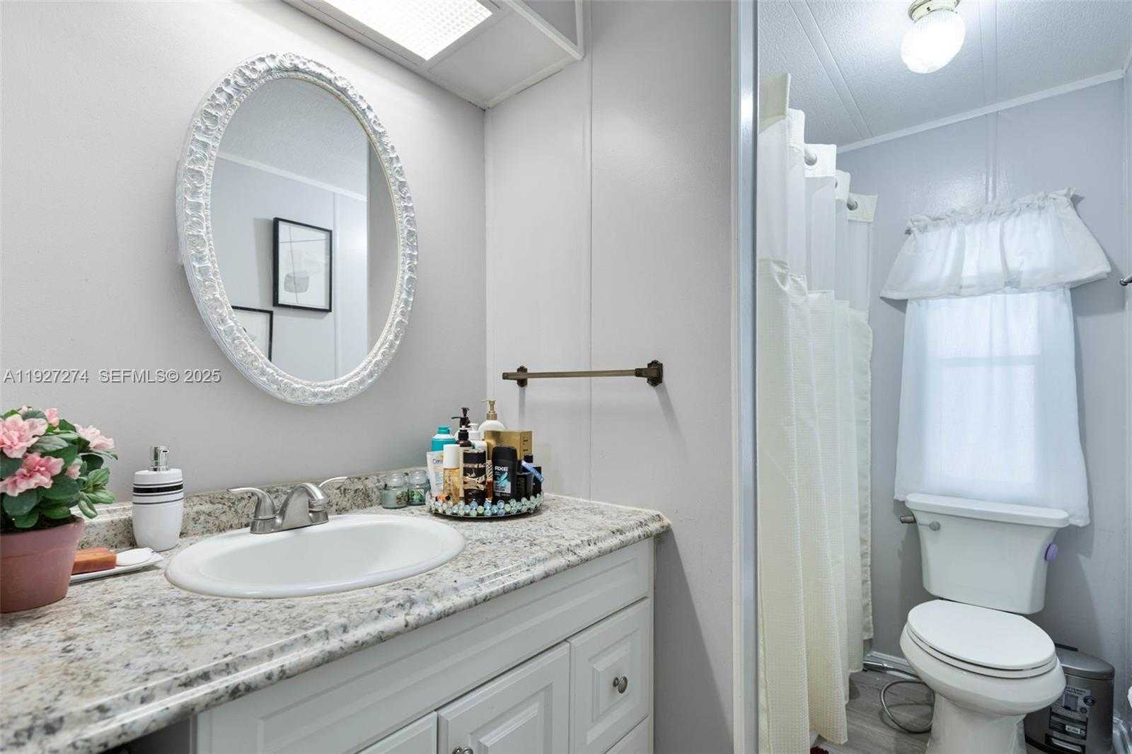 Small Image of 53005 DEL RIO BAY, Palm Beach Number 13