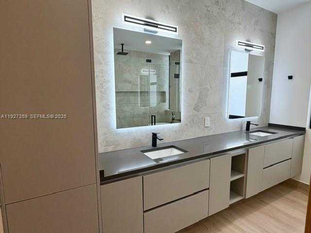 Small Image of 1729 NORTH EAST 16TH TER, Fort Lauderdale Number 23