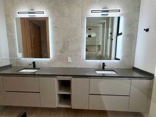 Small Image of 1729 NORTH EAST 16TH TER, Fort Lauderdale Number 24