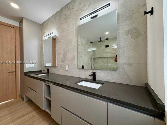 Small Image of 1729 NORTH EAST 16TH TER, Fort Lauderdale Number 25