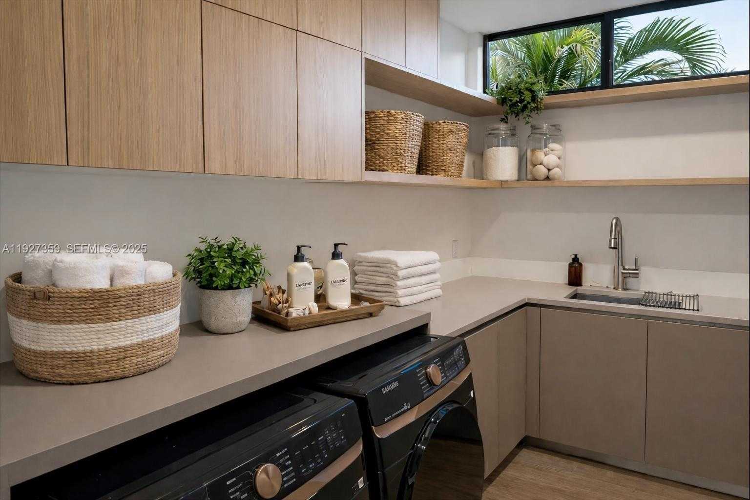 Small Image of 1729 NORTH EAST 16TH TER, Fort Lauderdale Number 41