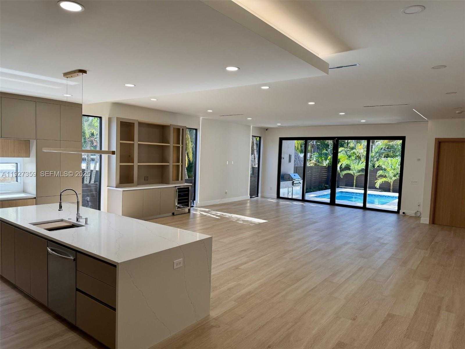 Small Image of 1729 NORTH EAST 16TH TER, Fort Lauderdale Number 6