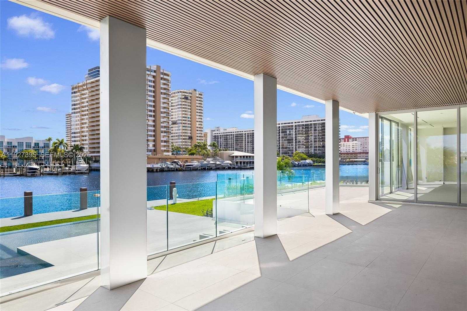 Small Image of 503 PALM DR, Hallandale Beach Number 12