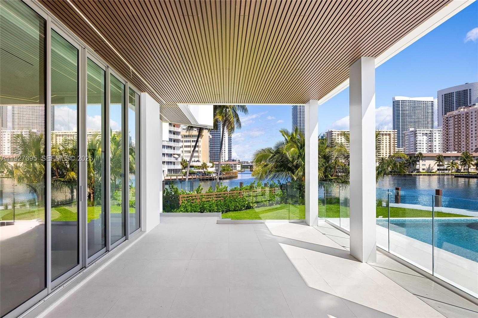 Small Image of 503 PALM DR, Hallandale Beach Number 13