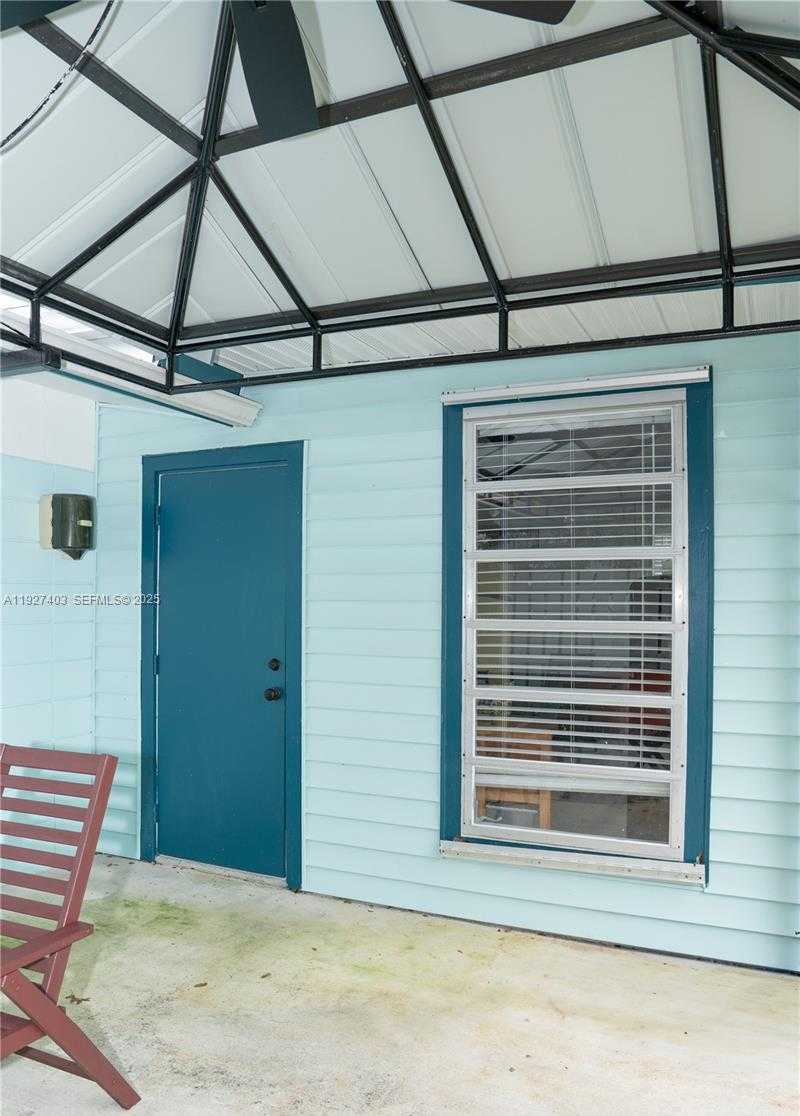 Small Image of 1403 GROUPER DR, Marathon Number 15