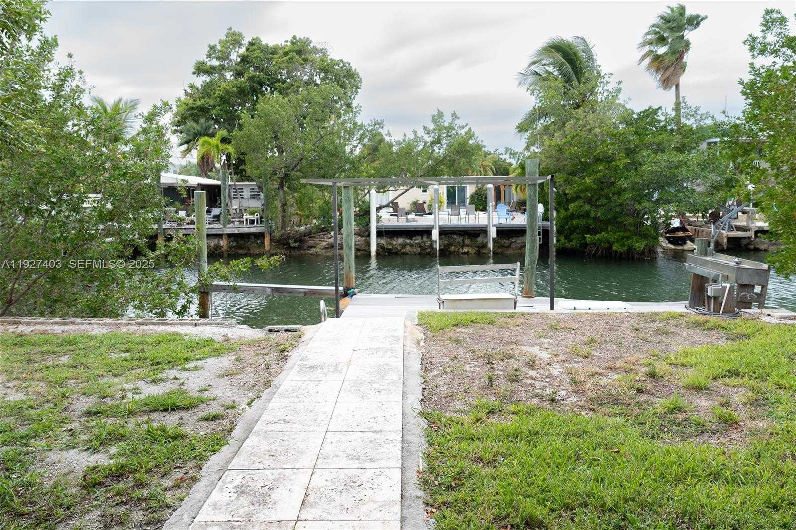 Small Image of 1403 GROUPER DR, Marathon Number 18