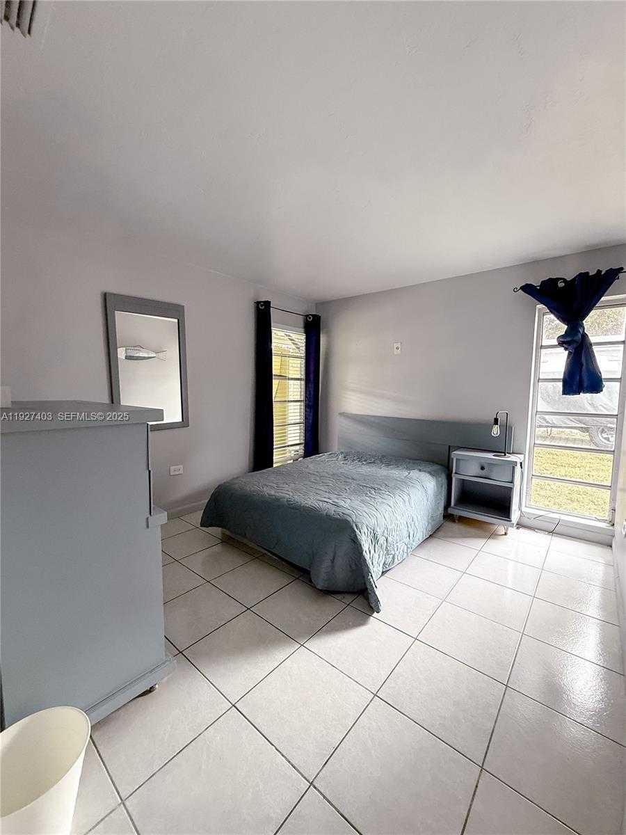 Small Image of 1403 GROUPER DR, Marathon Number 34