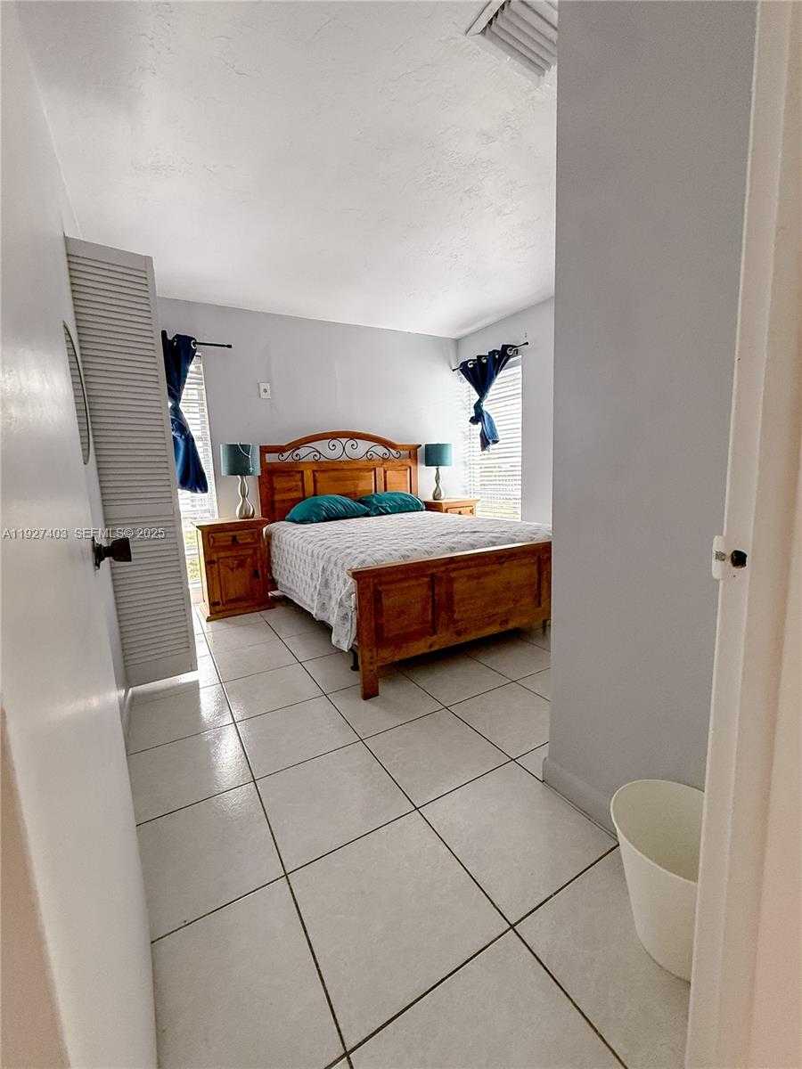 Small Image of 1403 GROUPER DR, Marathon Number 38