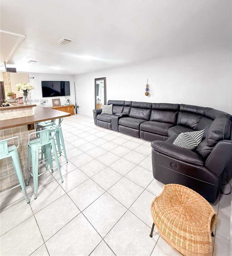 Small Image of 1403 GROUPER DR, Marathon Number 42